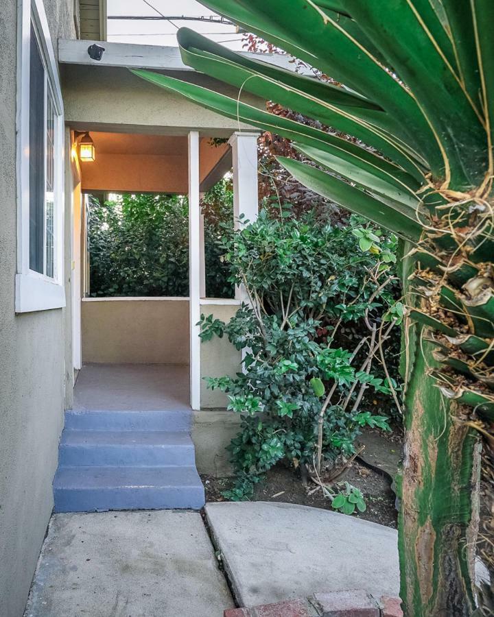 Stylish 2 Bed & 2 Bath At The Heart Of Hollywood With Free Parking - One Car Only Daire Los Angeles Dış mekan fotoğraf