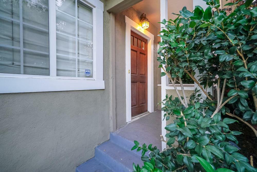Stylish 2 Bed & 2 Bath At The Heart Of Hollywood With Free Parking - One Car Only Daire Los Angeles Dış mekan fotoğraf